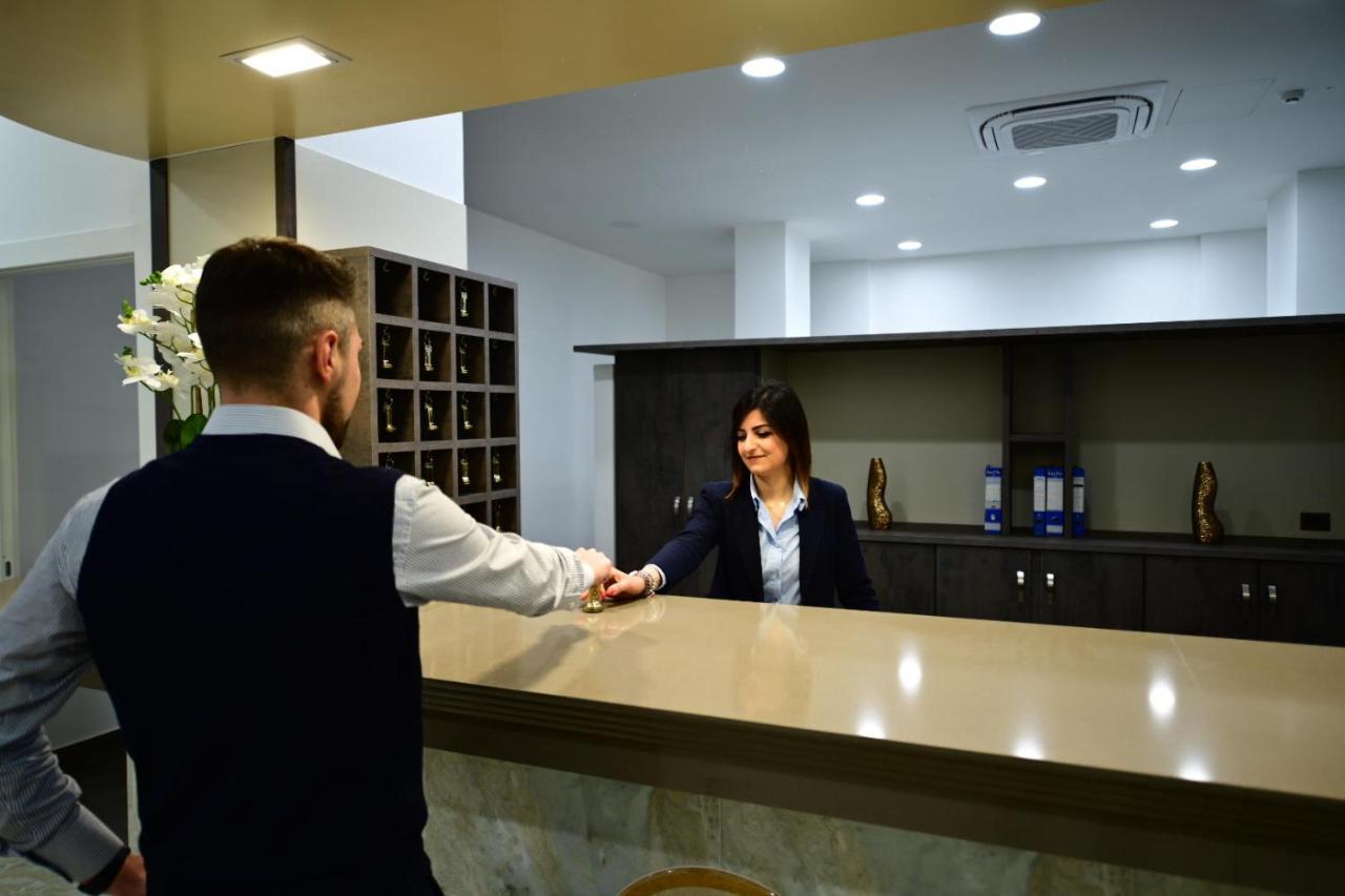 Hotel Eboli Extérieur photo